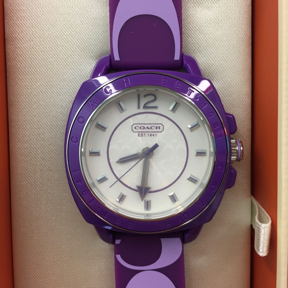 Women’s Coach Watch
